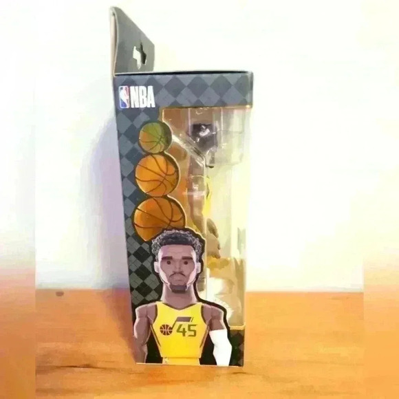 Funko gold NBA legend Donovan Mitchell Utah Jazz - Picture 4 of 6